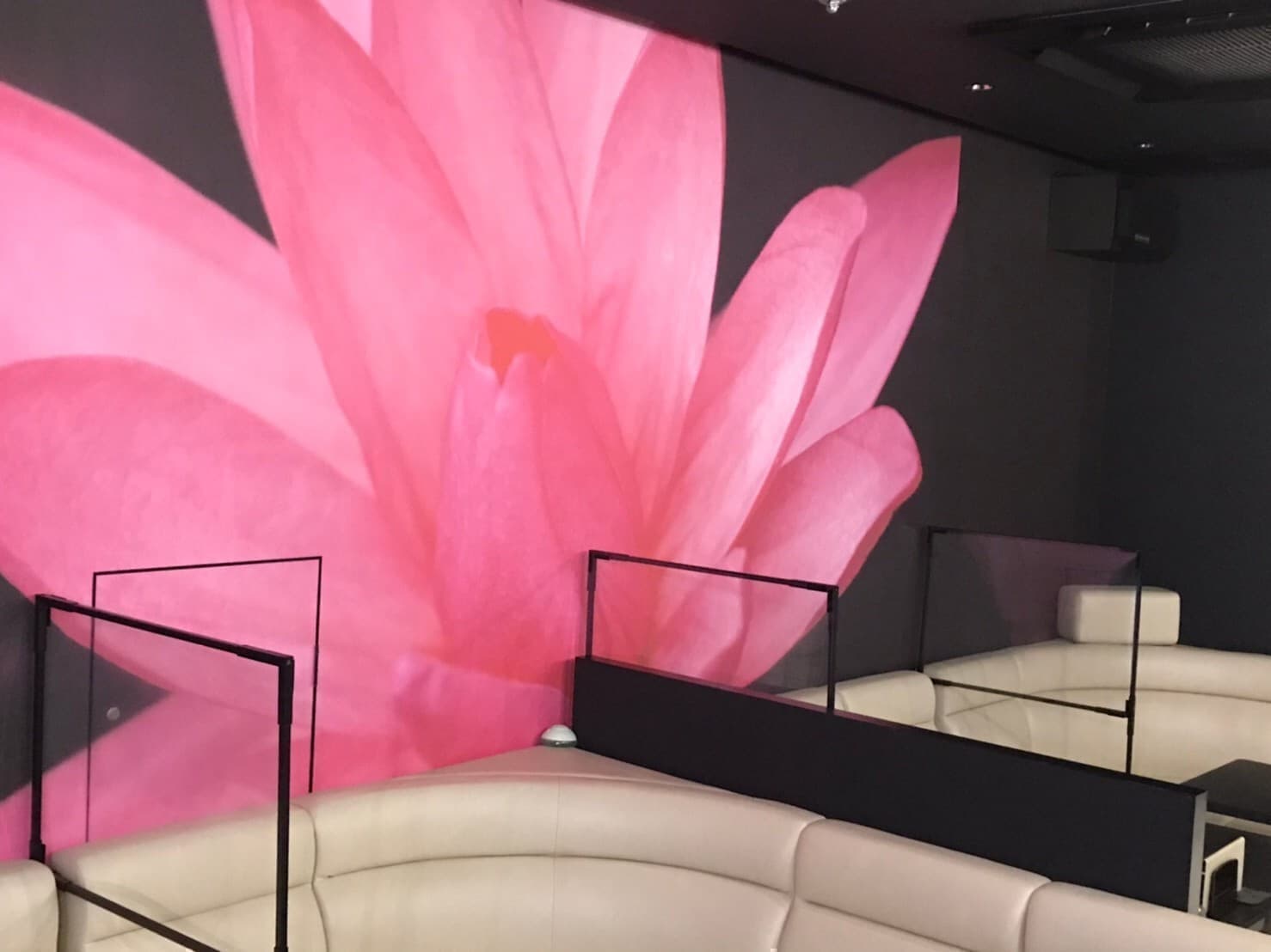 ショークラブ 店内紹介 | 刈谷市のショークラブならFRONTIER