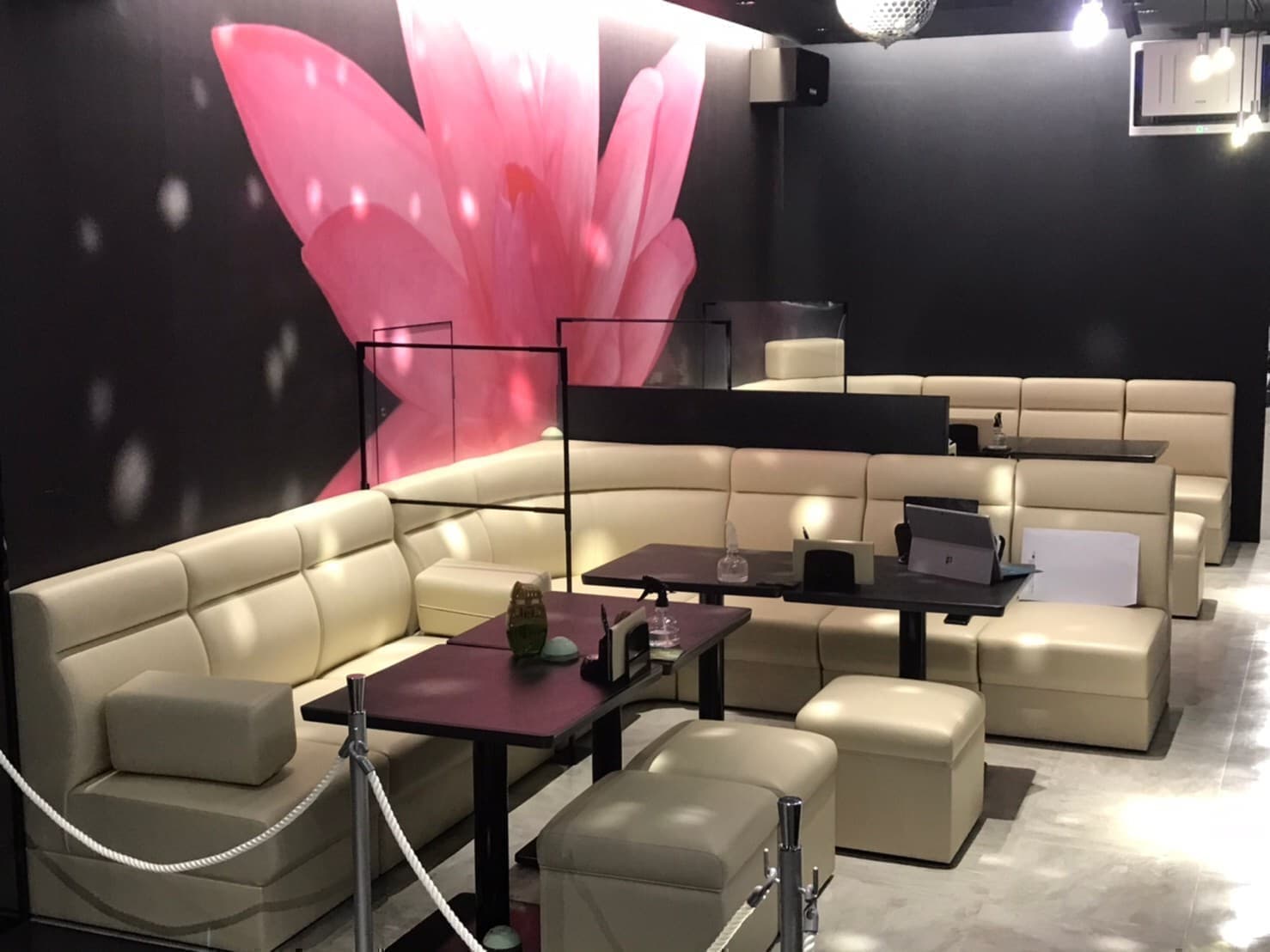 ショークラブ 店内紹介 | 刈谷市のショークラブならFRONTIER